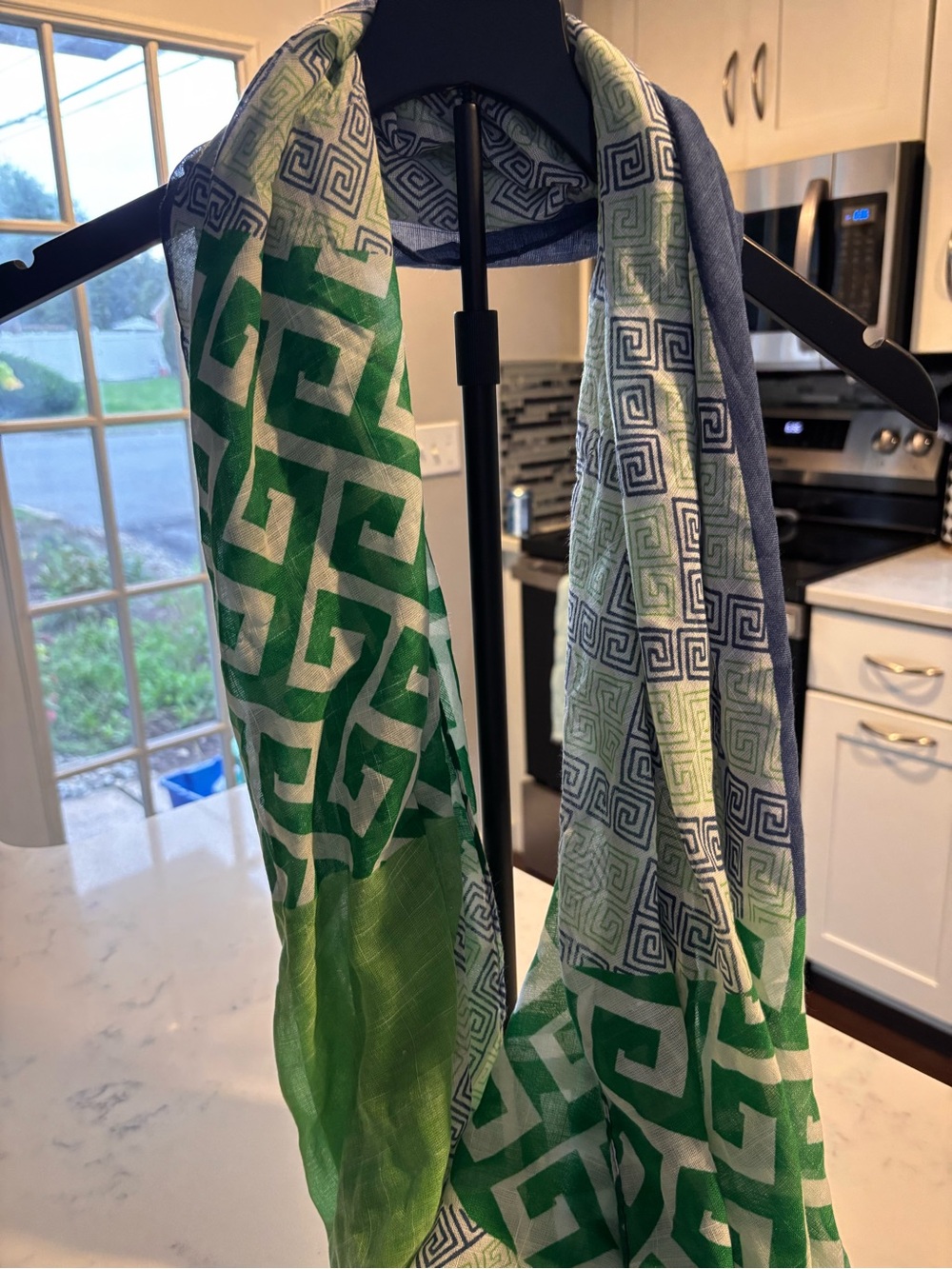 Green Geometric Pattern Scarf - Unbranded